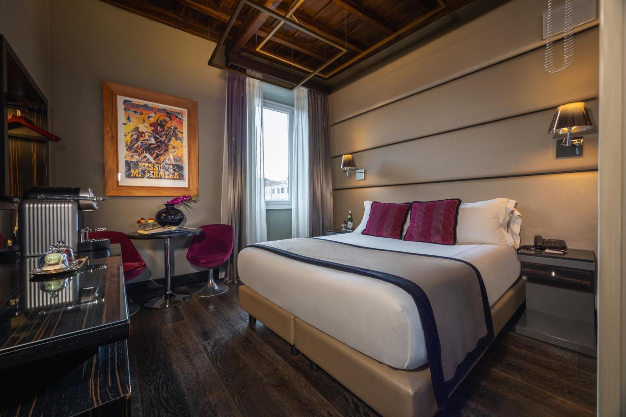 Torre Argentina Relais - Residenze Di Charme 3*